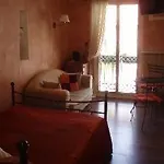 Felix Hotel 2*